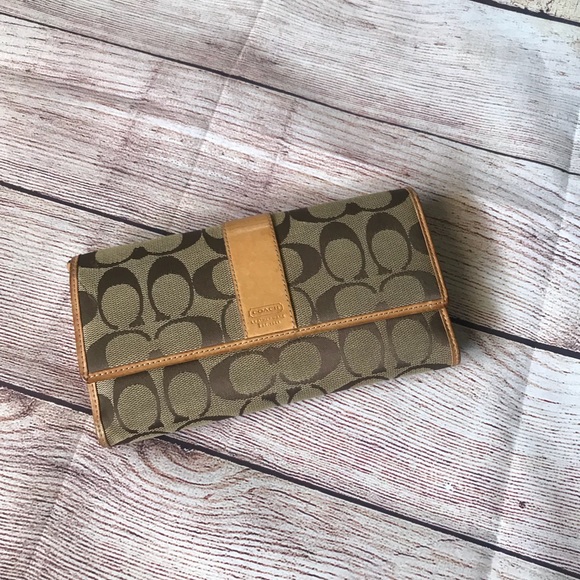 Authentic coach signature wallet - Picture 1 of 5